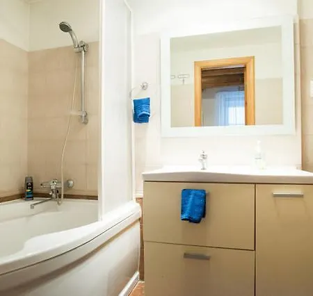 아파트 Central 2 Bedroom Near The Old Town