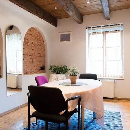 Central 2 Bedroom Near The Old Town 아파트 *