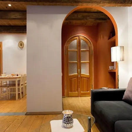 아파트 Central 2 Bedroom Near The Old Town