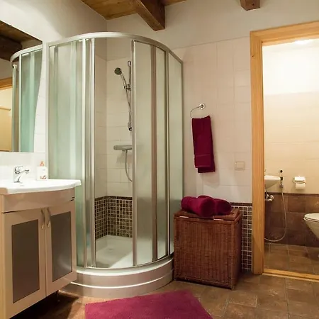 아파트 Central 2 Bedroom Near The Old Town