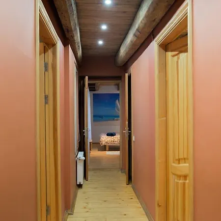 Central 2 Bedroom Near The Old Town 아파트 *